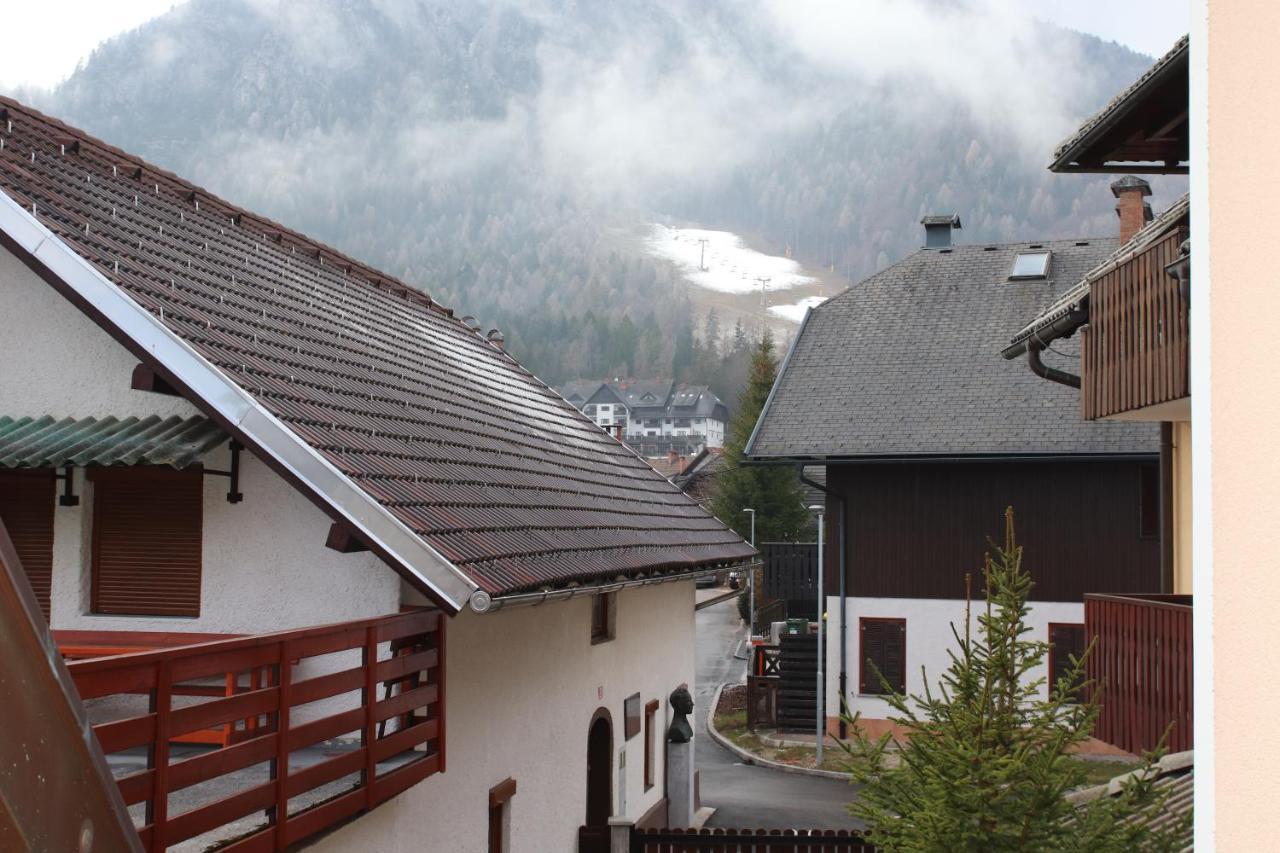 Apartma Gams Kranjska Goraアパートメント エクステリア 写真